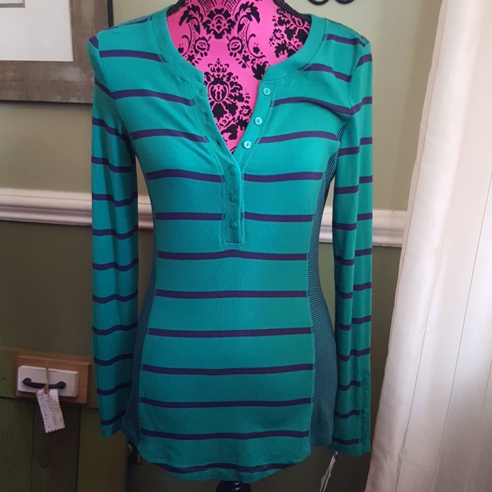 Caslon Henley style top, Nordstrom Size S nwt